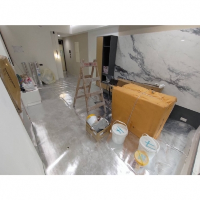 施工後客廳玄關